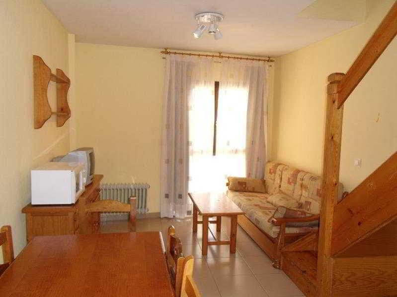 Apartamentos Cambras Χάκα Εξωτερικό φωτογραφία